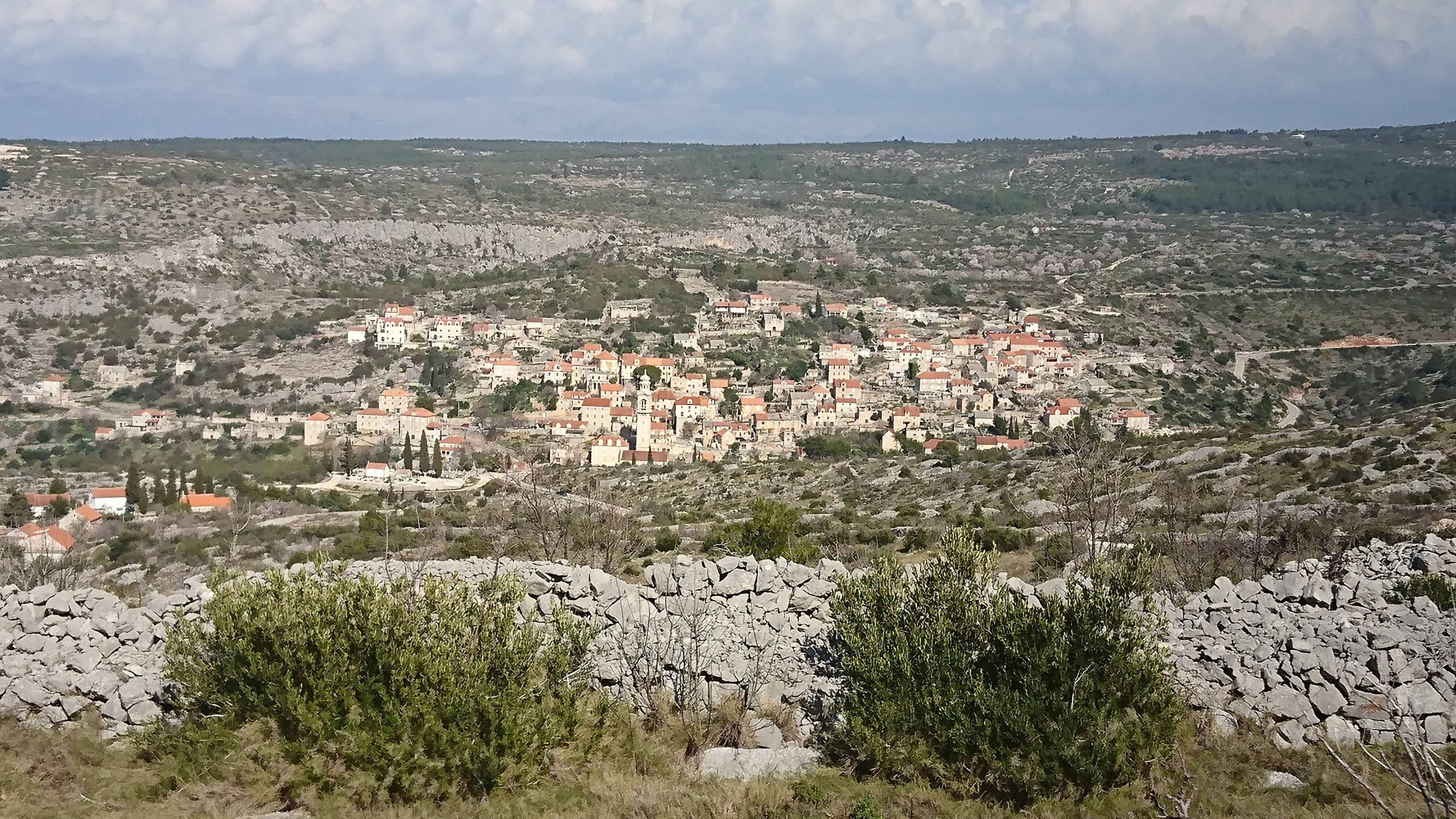 hiking excursions Island Brač